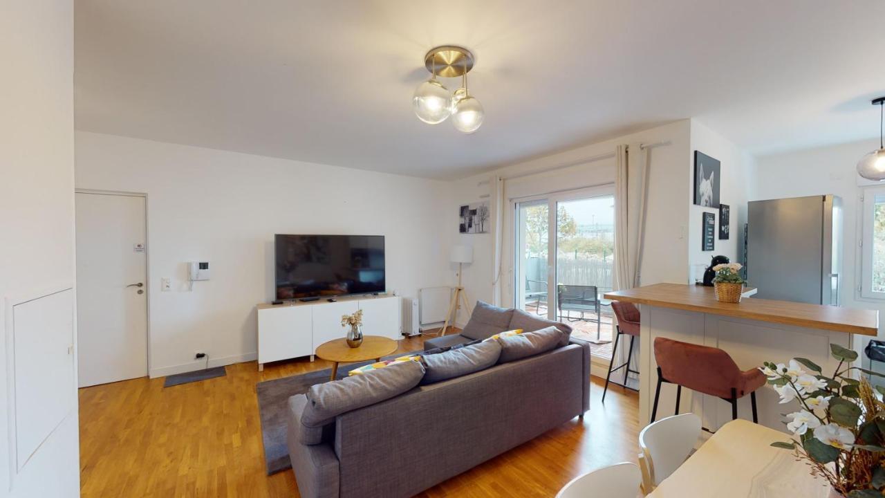 Апартаменти Live Like A Local Stylish 2Br With Balcony & Parking Сен-Дені Екстер'єр фото